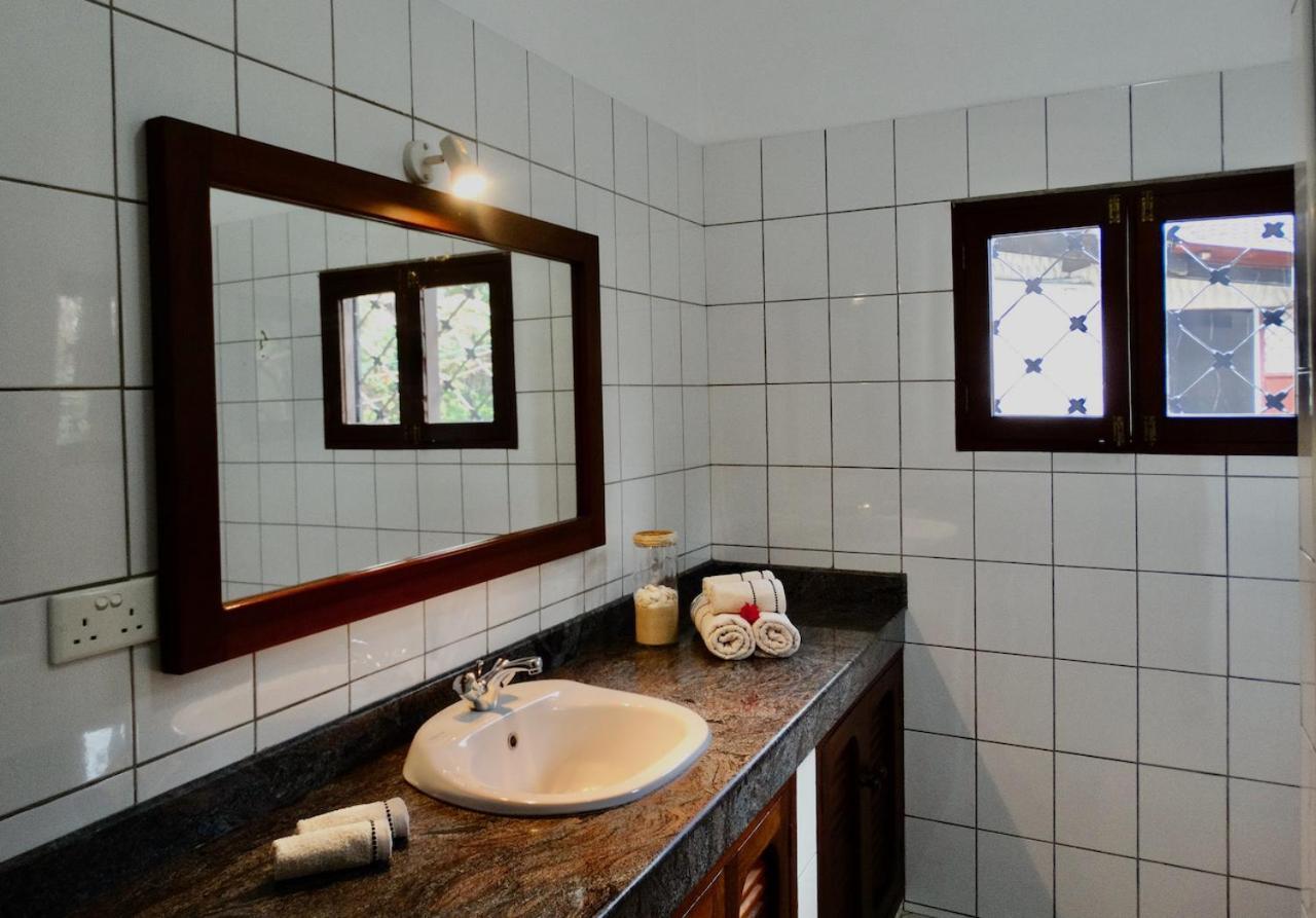 Diani Cottages Diani Beach Buitenkant foto