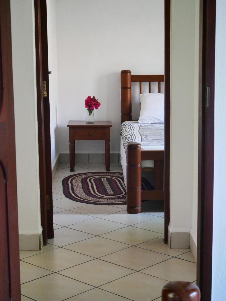 Diani Cottages Diani Beach Buitenkant foto