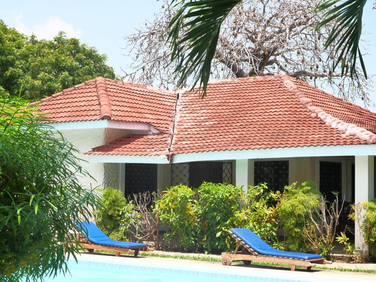 Diani Cottages Diani Beach Buitenkant foto