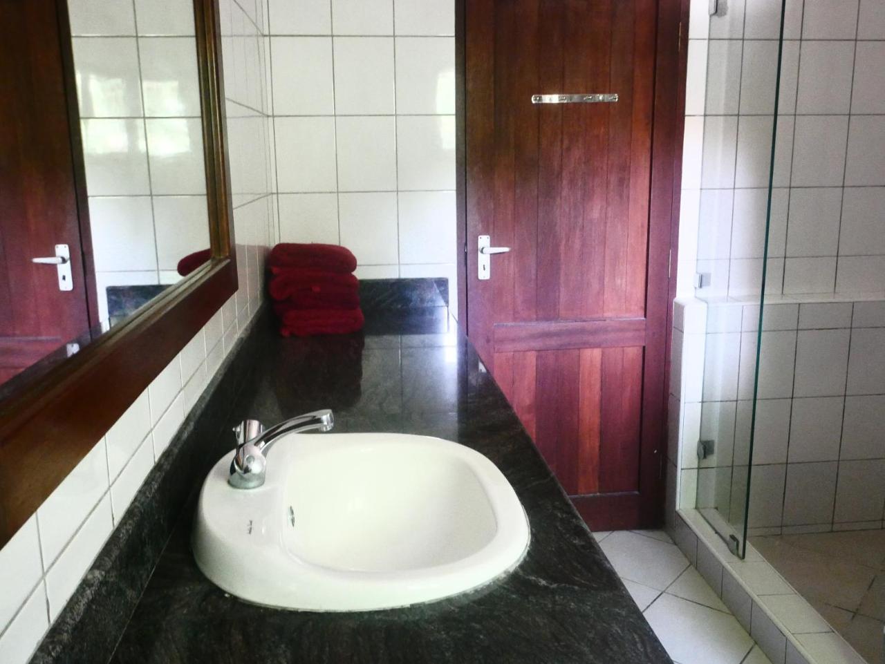 Diani Cottages Diani Beach Buitenkant foto