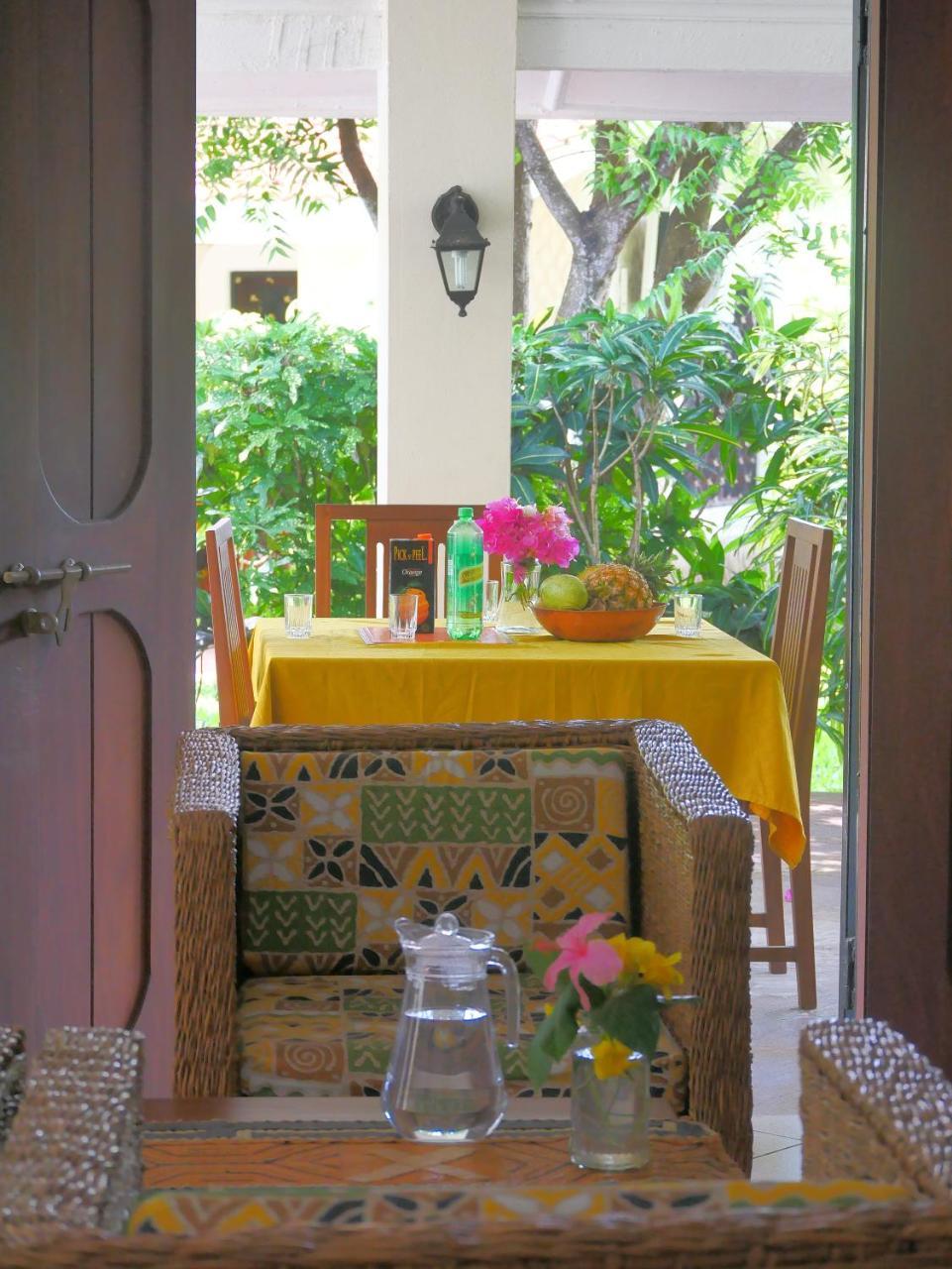 Diani Cottages Diani Beach Buitenkant foto